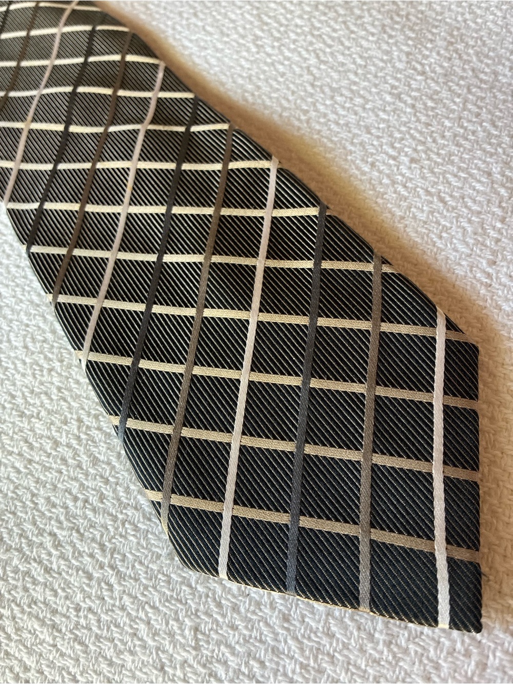 Saxony Collection 100% Silk Men’s Tie Black Beige Brown Plaid 58” x 3.5”